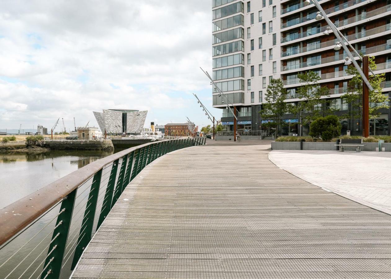 Luxury Apartment Marina Views At Titanic Quarter Belfast Exterior foto